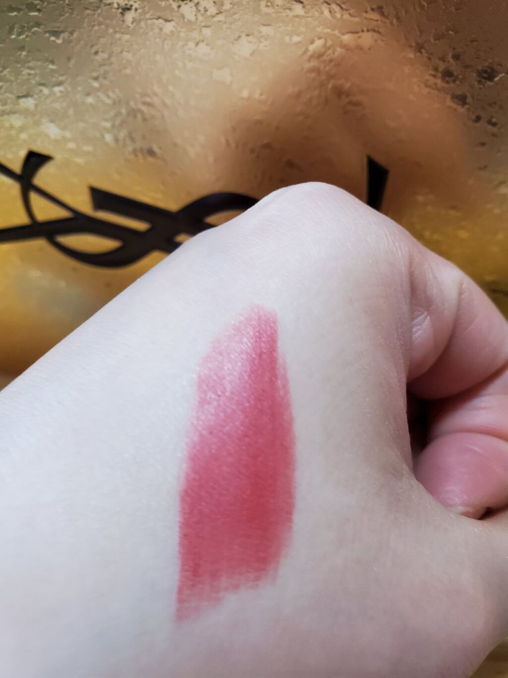 ルージュ ピュールクチュール ザ スリム ベルベットラディカル No.301 ヌード パルシオン/YVES SAINT LAURENT BEAUTE/口紅を使ったクチコミ（2枚目）