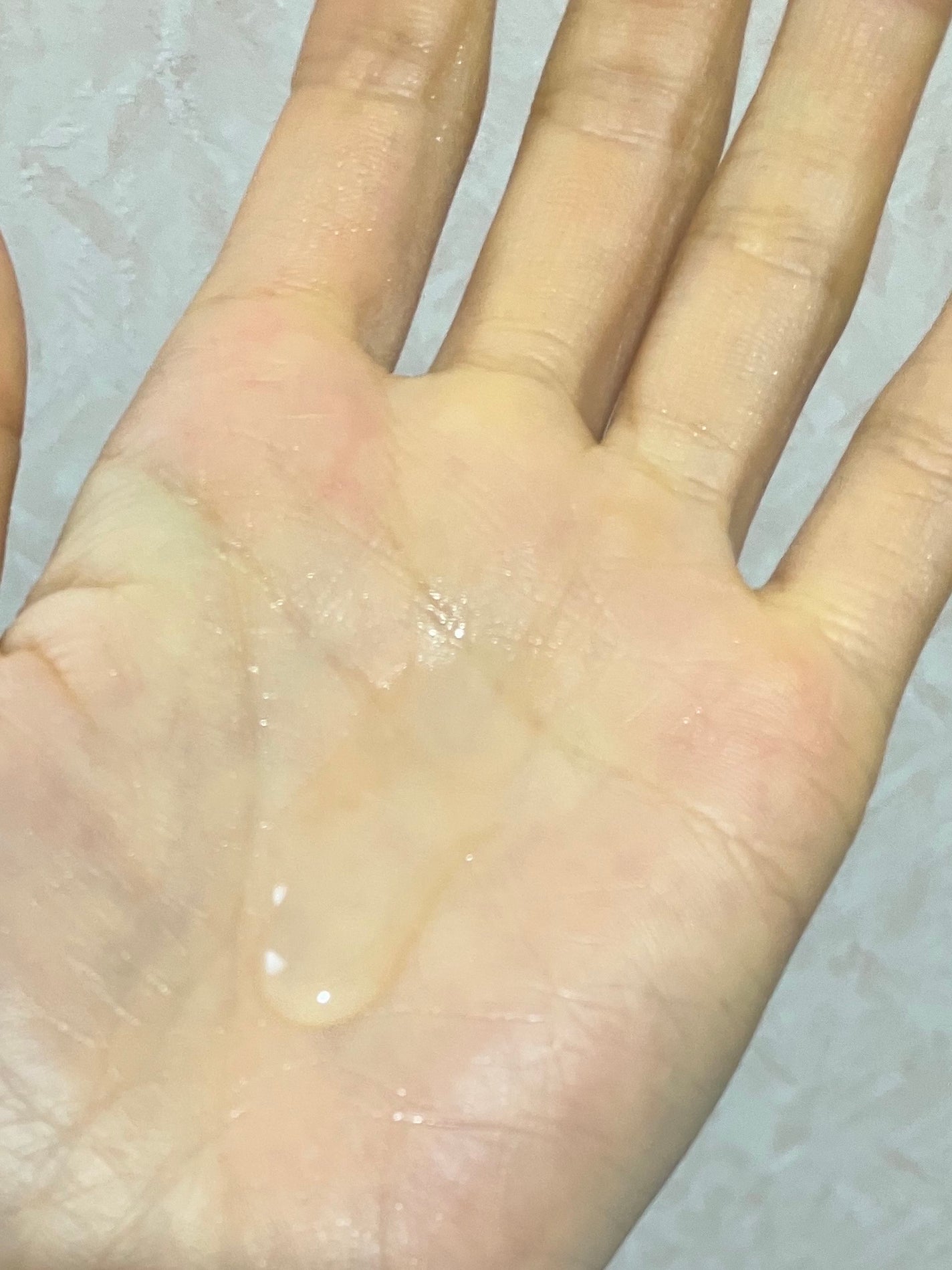 モダリエ グロッシーオイル/FIOLE/ヘアオイルを使ったクチコミ(3枚目)