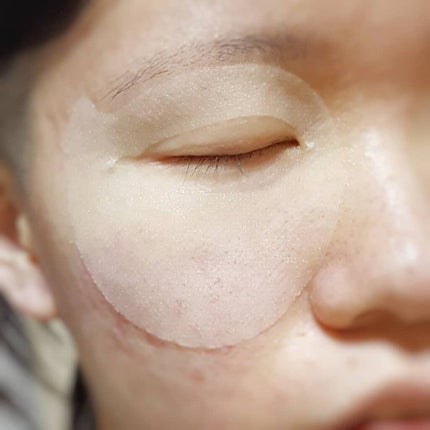 ビューティーアイズ エッセンスシート プレミアム/AXXZIA/アイケア・アイクリームを使ったクチコミ(4枚目)