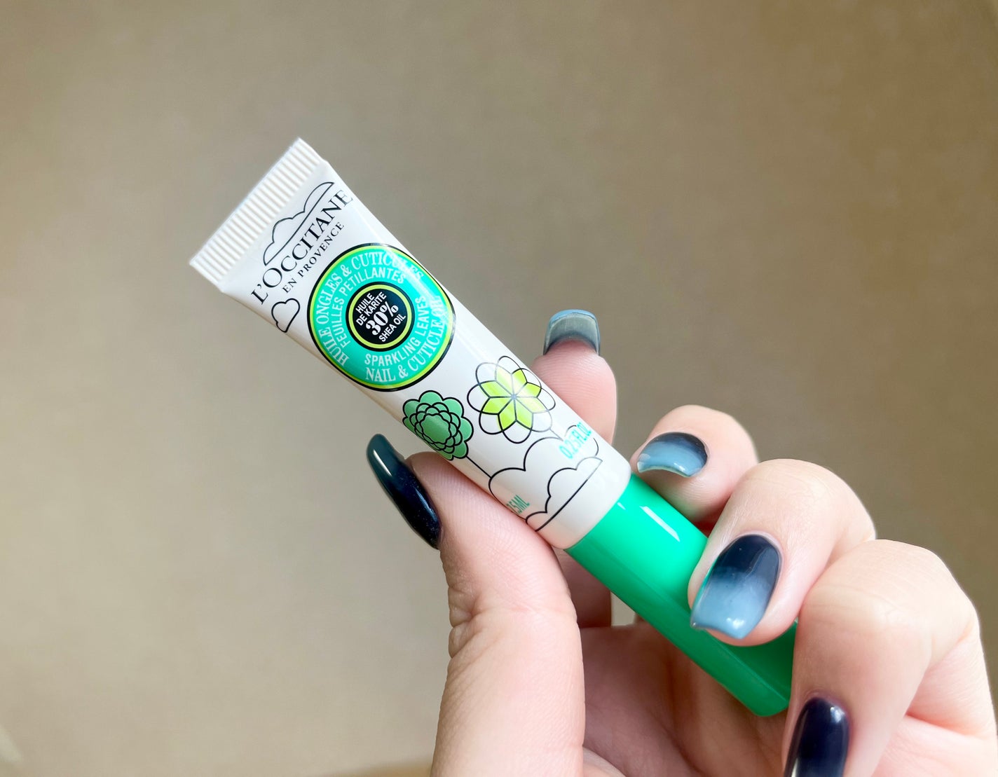 スパークリングリーフ シア ネイルオイル L'OCCITANE