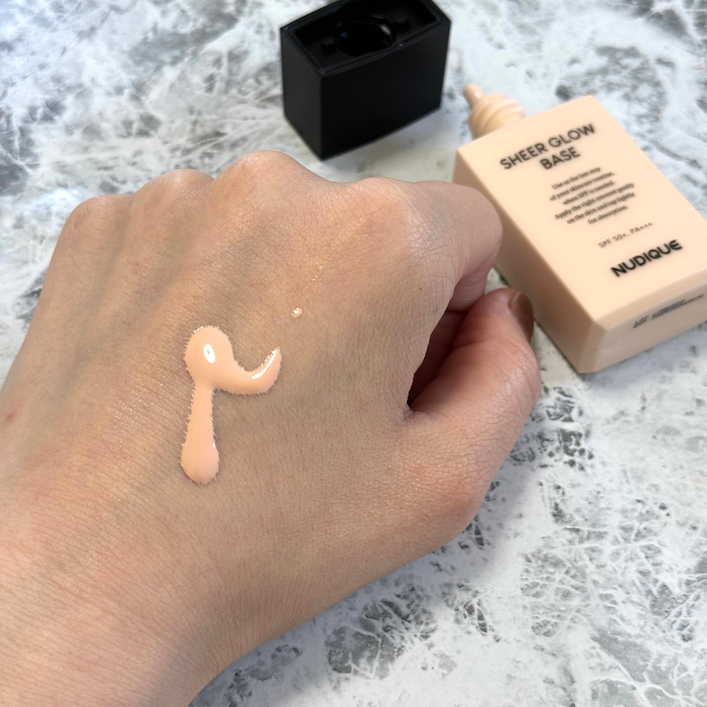 シアーグローベース/NUDIQUE/化粧下地を使ったクチコミ(3枚目)