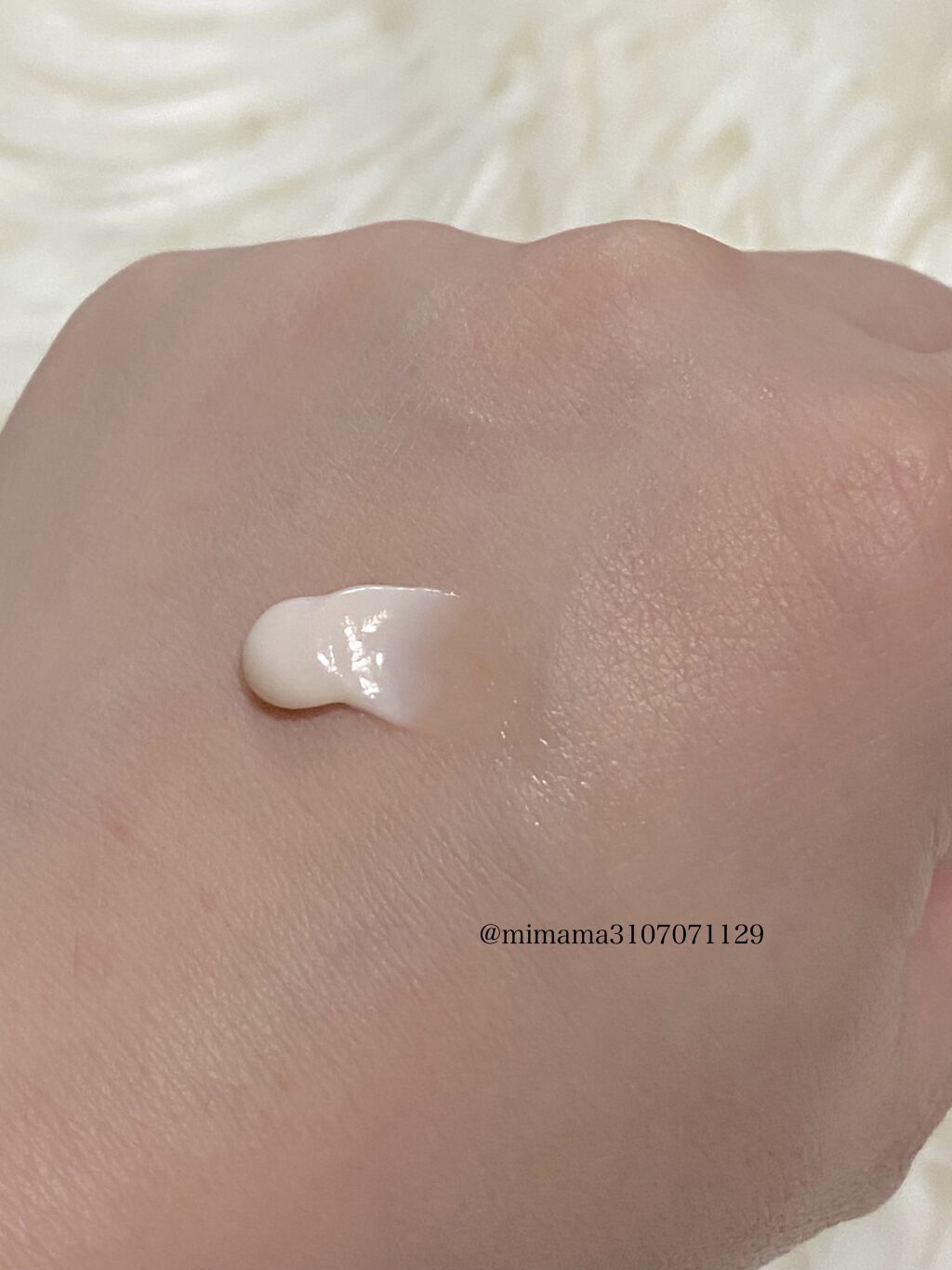 ナノアミノ ハンド＆ネイルリペアクリーム バニラフローラルの香り/ナノアミノ/ハンドクリームを使ったクチコミ（2枚目）