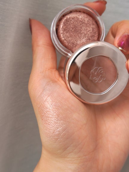 アイグロウジェム スキンシャドウ/DECORTÉ/ジェル・クリームアイシャドウを使ったクチコミ(5枚目)