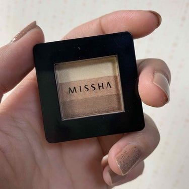 今日紹介するのは、#MISSHA #トリプルアイシャドウ の 3号 モカベージュです❕♥️

またまた鶴橋で買ったんですけど、ずっと欲しくてやっと買えました自分へのご褒美(え)

ほんとこれいいことしか