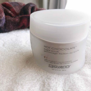 giovanni / HOT CHOCOLATE sugar scrub
ジョバンニ　ホットチョコレートシュガースクラブ

ずっと気になってたコレ

他の方のレビューを見ても甘い香りチョコレートみたいと