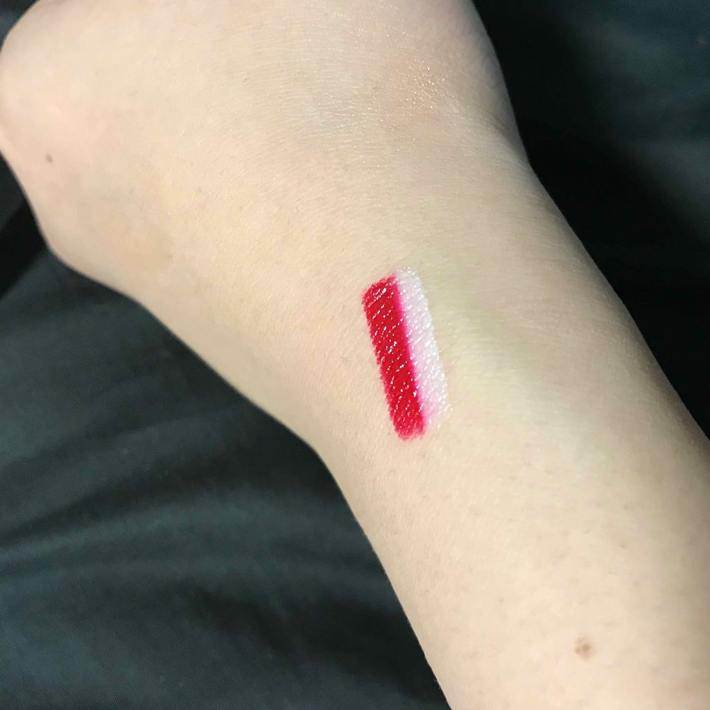 ベリサム TwoTwo Lip Barのクチコミ「
新大久保でコスメ買ったらプレゼントでくれました🎁

レッドリップに抵抗のあったわたしですが、.....」（2枚目）