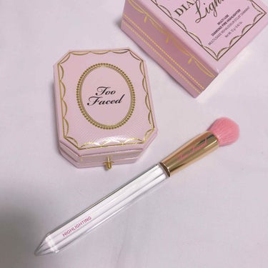 ダイヤモンドライト マルチユース ハイライター/Too Faced/ハイライトを使ったクチコミ（2枚目）