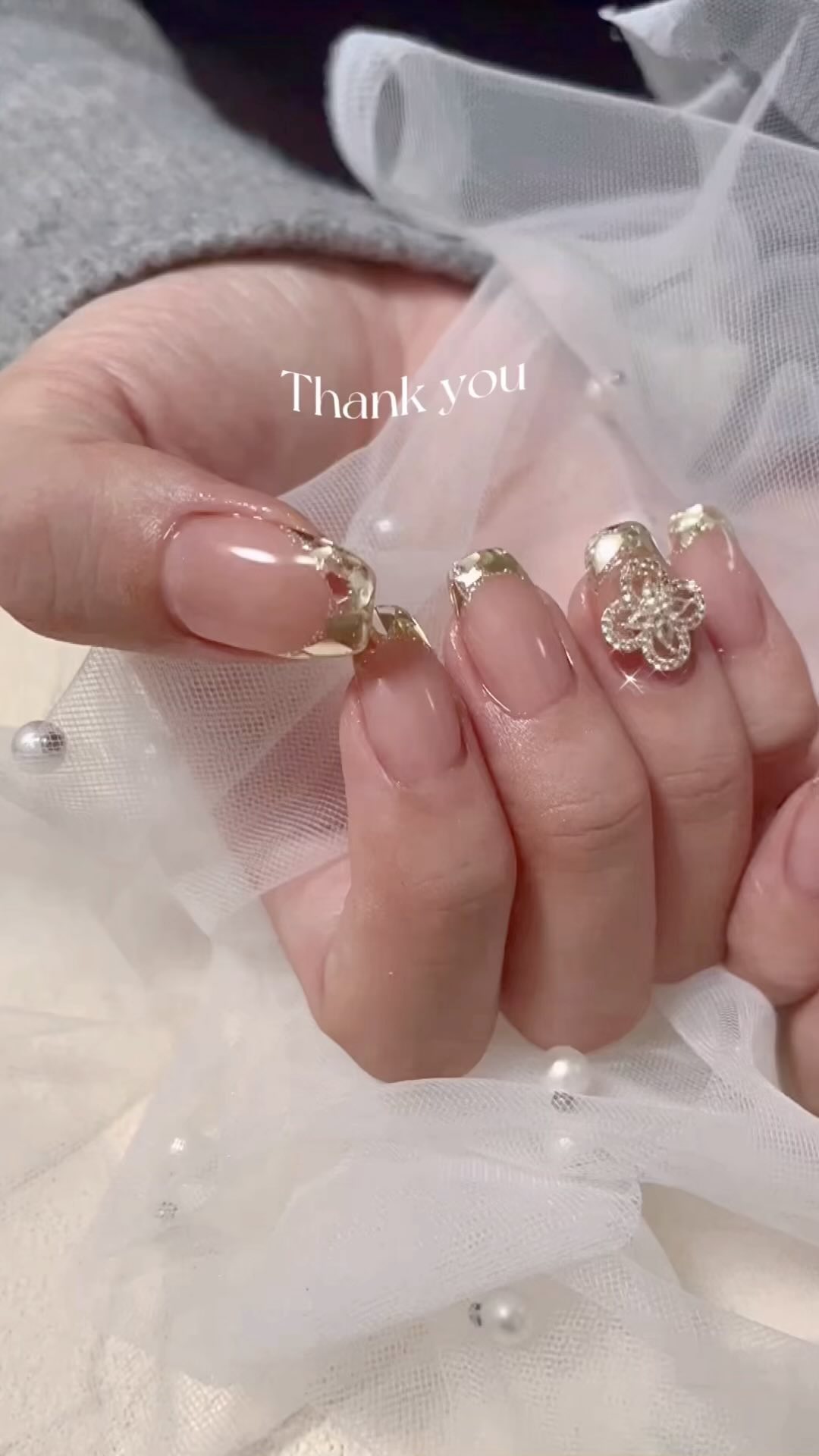 #ヌーディーネイルのネイルデザイン