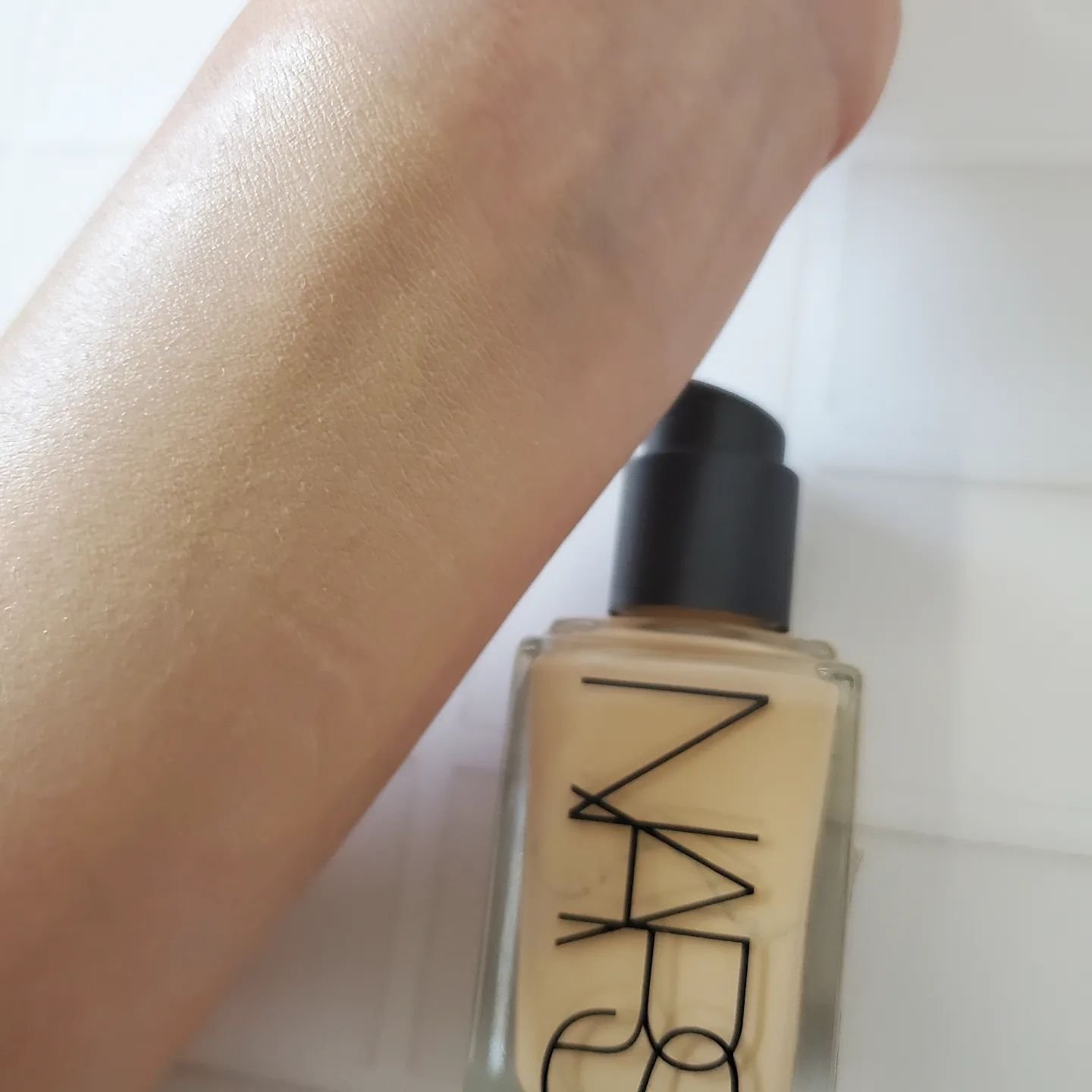 ライトリフレクティング ファンデーション/NARS/リキッドファンデーションを使ったクチコミ（3枚目）