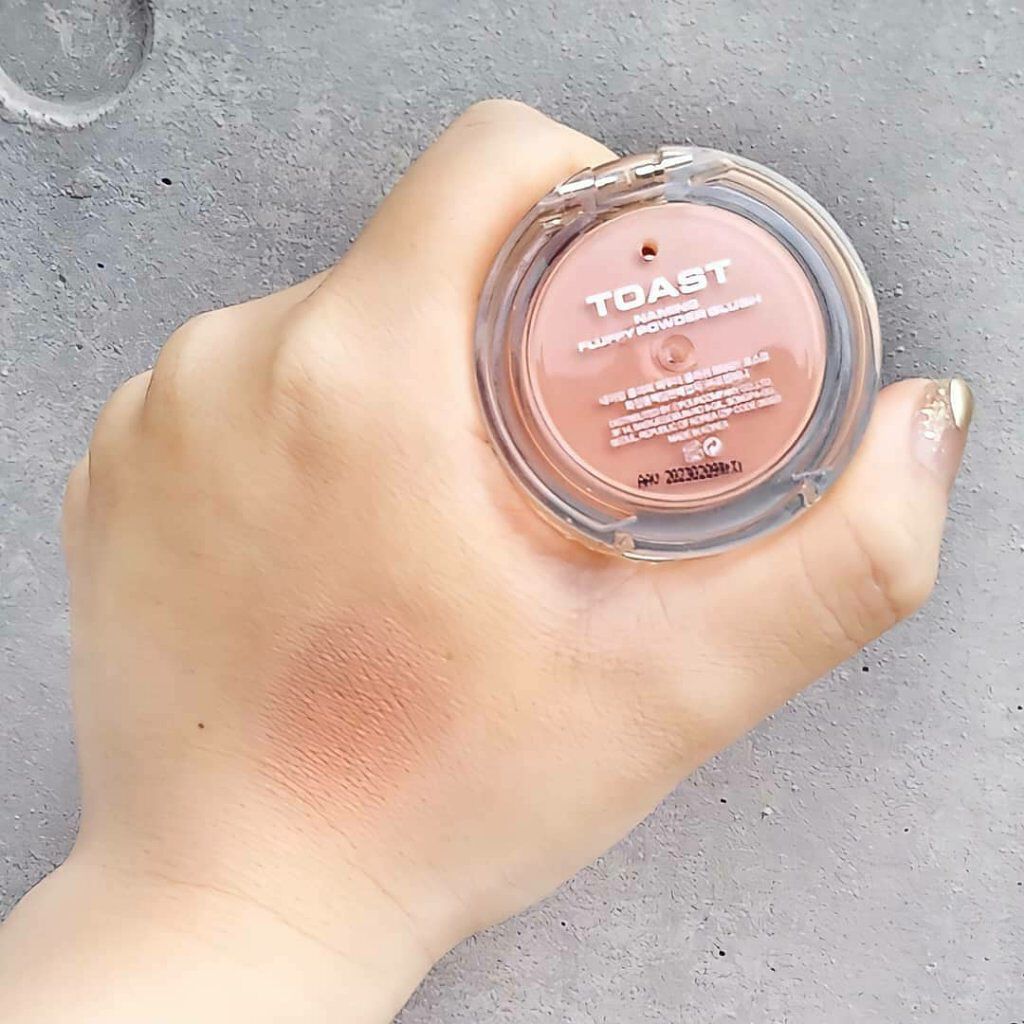 ネーミング フラッフィーパウダーブラッシュ/NAMING./パウダーチークを使ったクチコミ(2枚目)