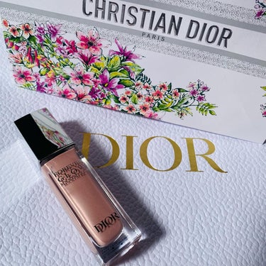 ディオールスキン フォーエヴァー グロウ マキシマイザー/Dior/ハイライトを使ったクチコミ（2枚目）