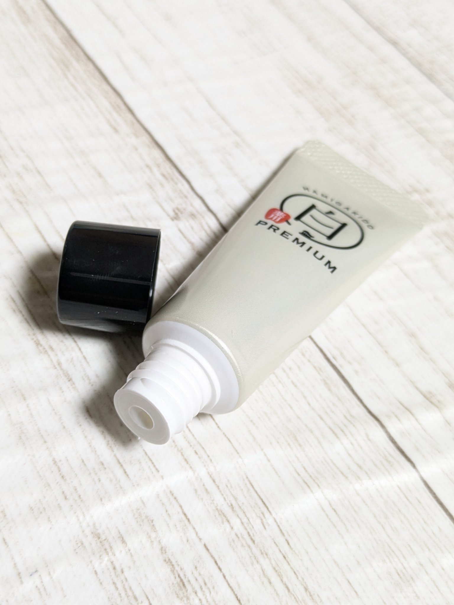 歯磨き堂 薬用ホワイトニングペースト プレミアム/歯磨き堂/歯磨き粉を使ったクチコミ（2枚目）