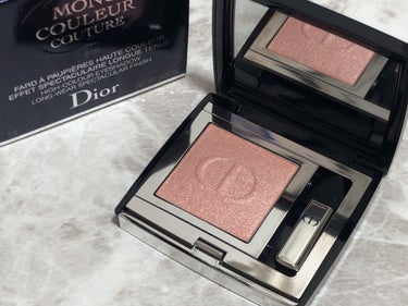 ✨Dior モノ クルール クチュール 619✨


涙袋に入れるのにぴったりなカラーと聞いて買ってみました！


今まではアディクションのタイニーシェルやコスメデコルテのアイグロウジェムBE387を使