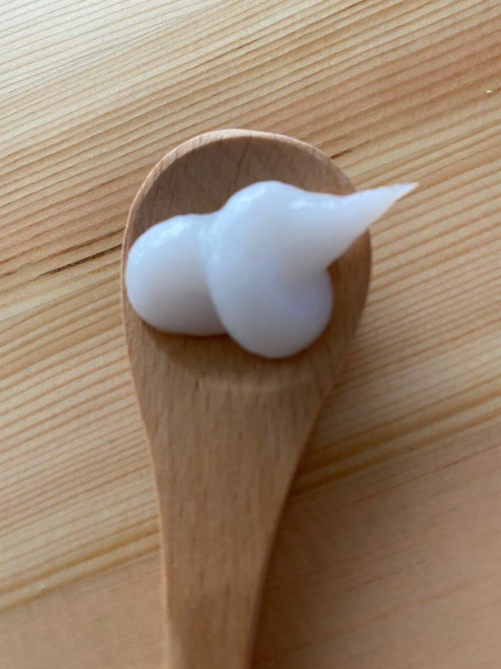 Essential THE BEAUTY 髪のキメ美容プレミアムトリートメント<エアリーリペアプレミアム>/エッセンシャル/洗い流すヘアトリートメントを使ったクチコミ(2枚目)