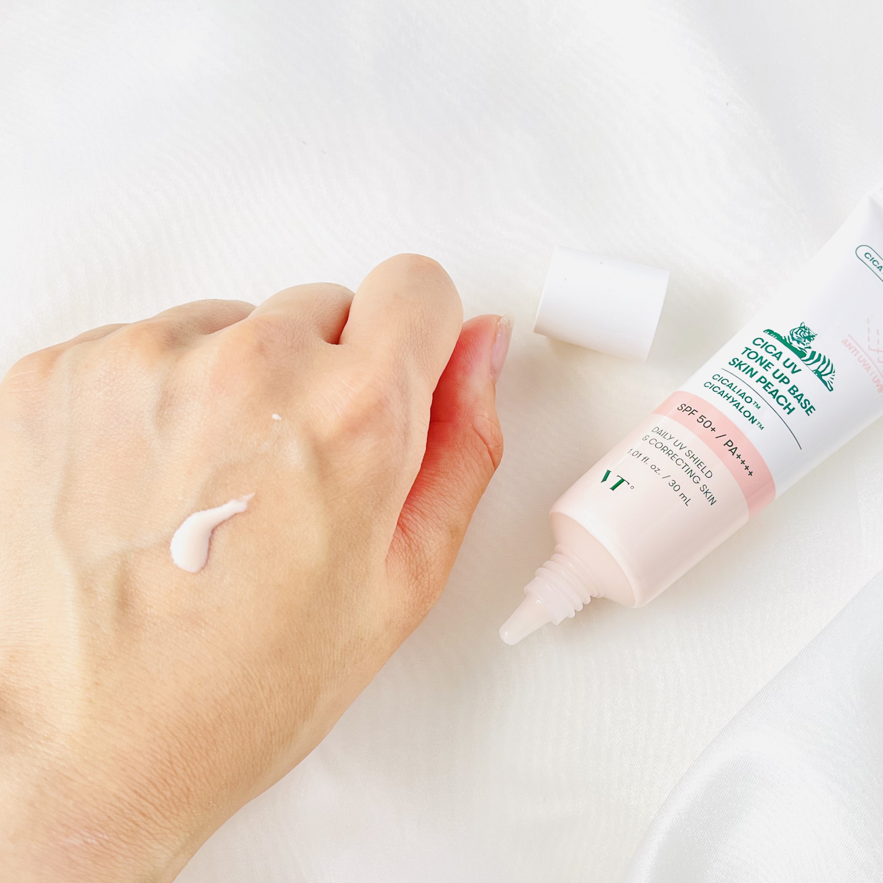 CICA UVトーンアップベース スキンピーチ/VT/化粧下地を使ったクチコミ（2枚目）