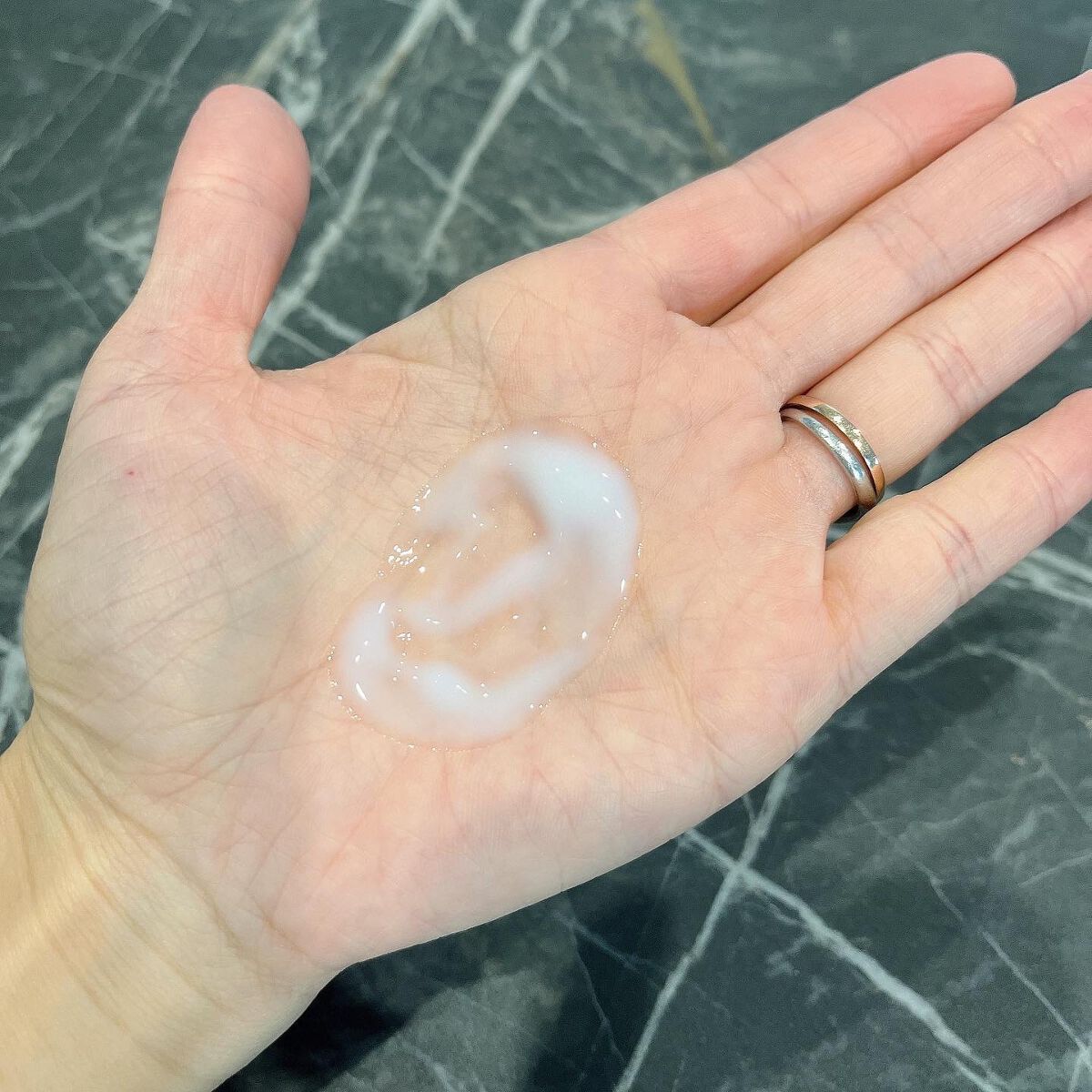 とろんと濃ジェル NC /なめらか本舗/オールインワン化粧品を使ったクチコミ（3枚目）