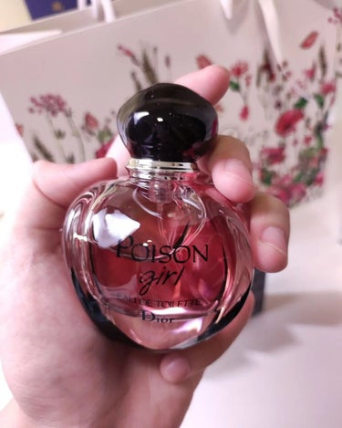 Dior プワゾン ガールのクチコミ「ディオルの香水を買った
バニラ🌿系の香水、姫乃ちゃんの味、好き(*´ω｀*)
 #夏コスメの戦.....」（2枚目）