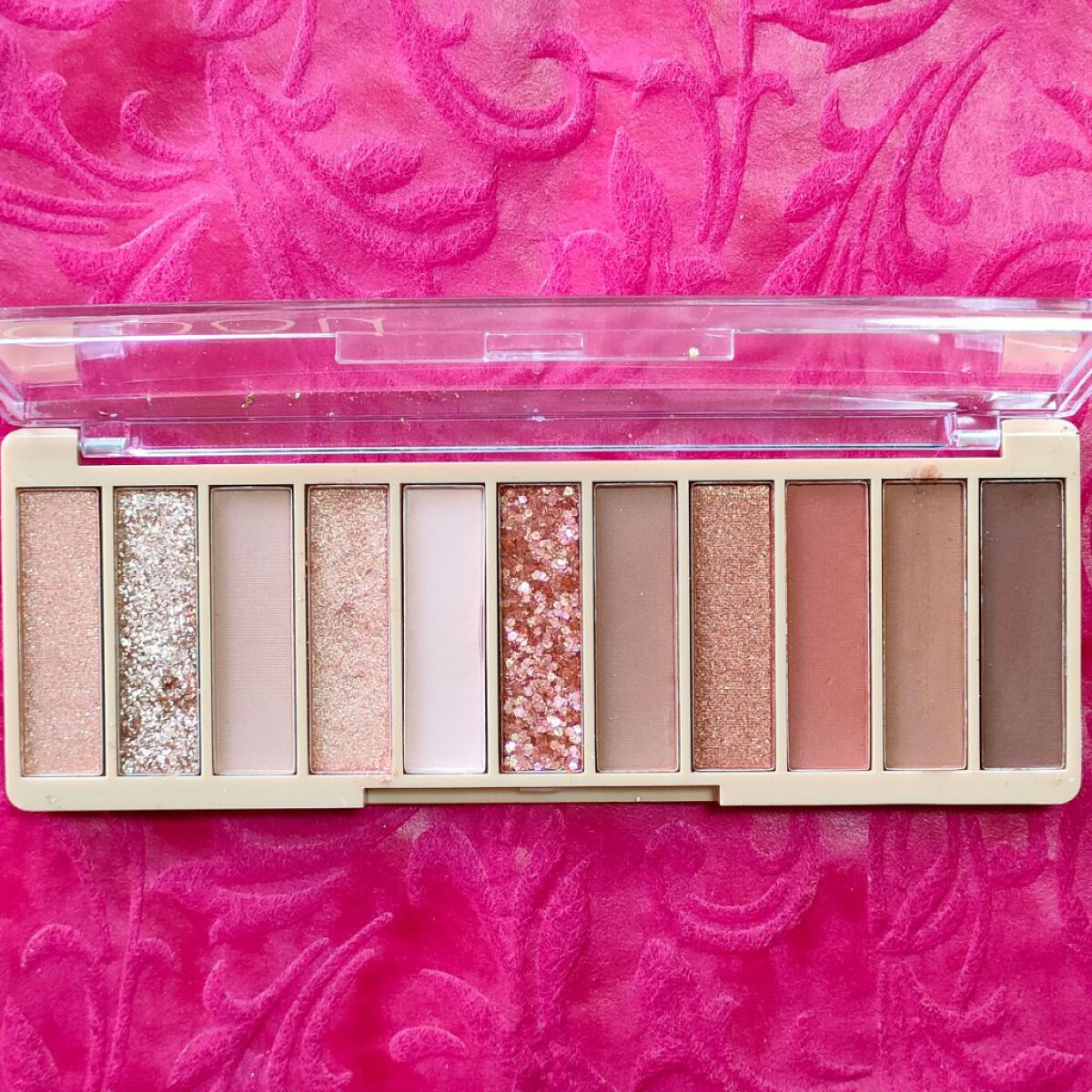 アポカリプス リップラッカー/リンメル ロンドン/口紅を使ったクチコミ（3枚目）