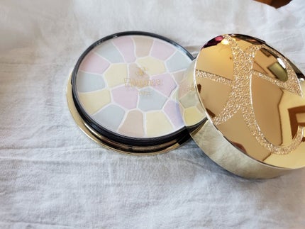 エレガンス ラ プードル オートニュアンス リクスィーズ/Elégance/プレストパウダーを使ったクチコミ(1枚目)