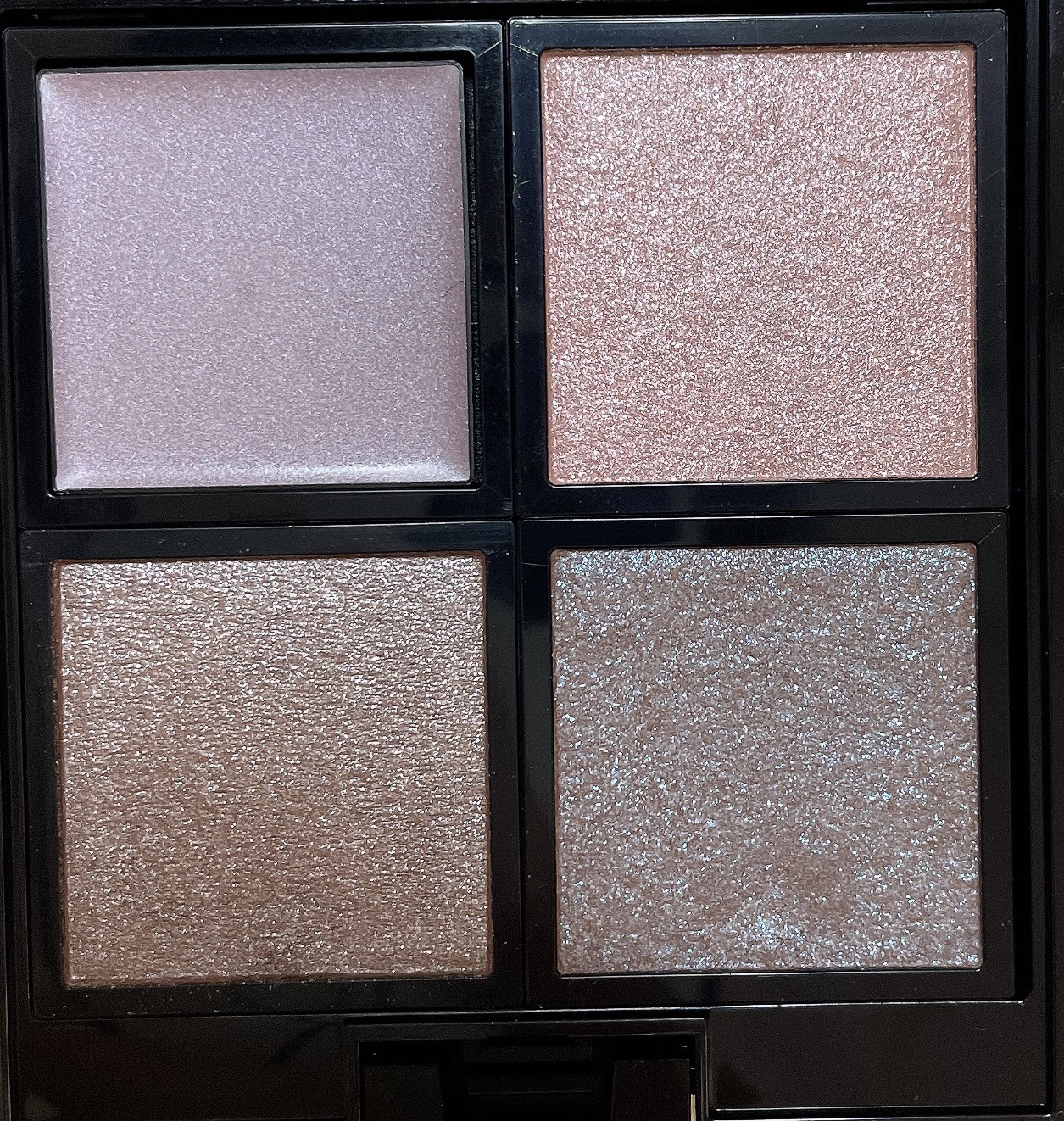 アディクション ザ アイシャドウ スパークル/ADDICTION/単色アイシャドウを使ったクチコミ（2枚目）