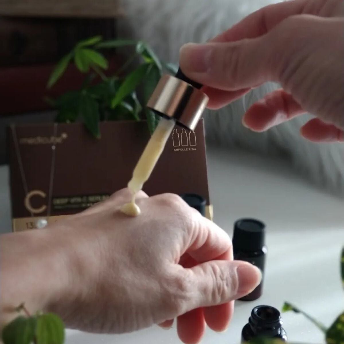 ディープビタCアンプル/MEDICUBE/美容液を使ったクチコミ(3枚目)