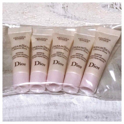 Dior カプチュール トータル ドリームスキン 1ミニット マスクのクチコミ「Diorのカプチュール トータル ドリームスキン 1ミニット マスクです🙃
いま現品が手元に.....」(1枚目)