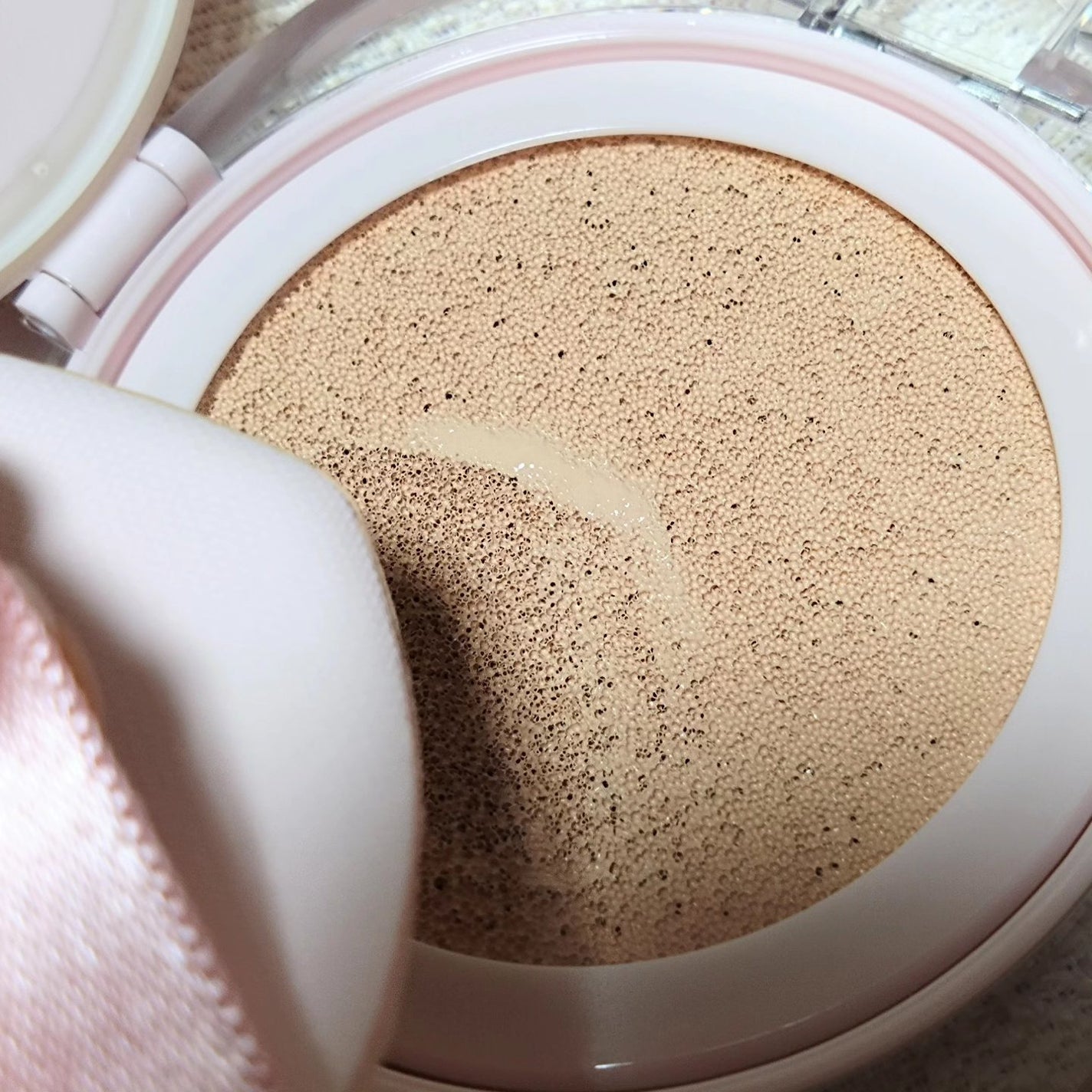 アリウル インクフェザーカバーラスティングクッション/Ariul/クッションファンデーションを使ったクチコミ(5枚目)