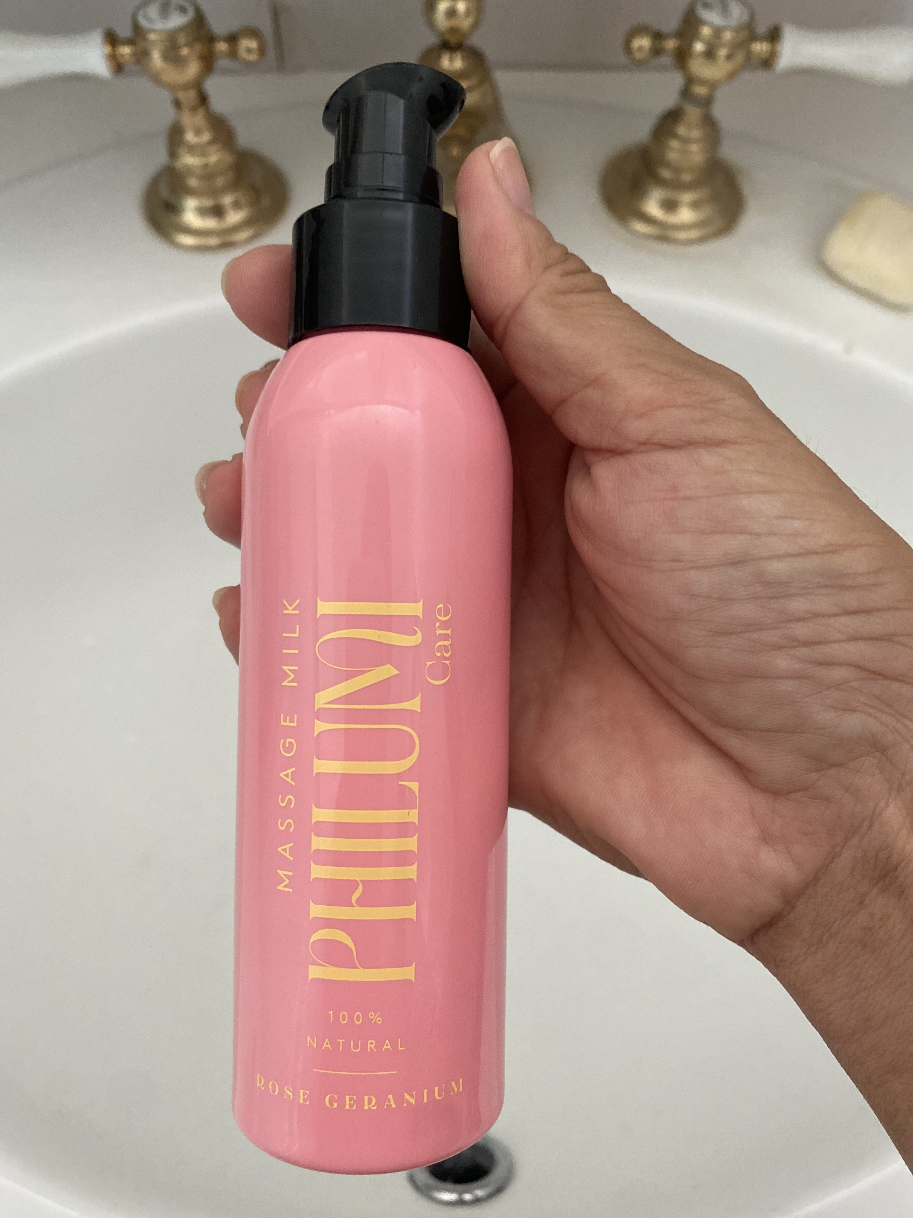 ナチュラル フェミニンミルク ローズゼラニウム/フィルミケア/ボディミルクを使ったクチコミ（1枚目）