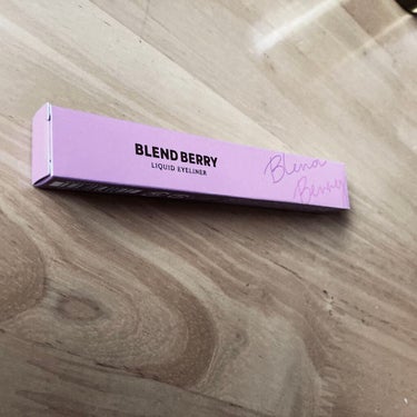 プレイフル リキッドアイライナー/BLEND BERRY/リキッドアイライナーを使ったクチコミ（1枚目）