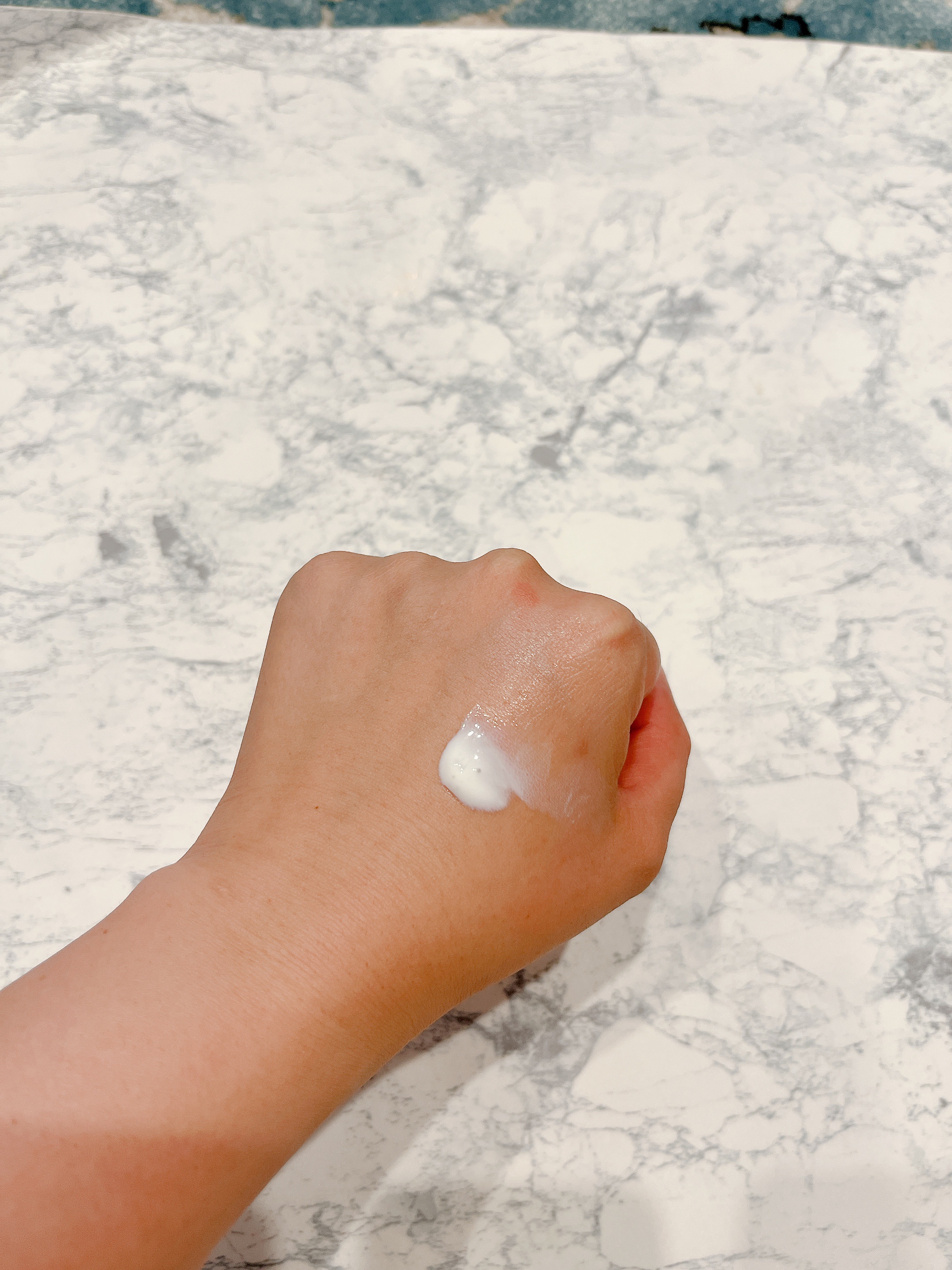 UVディフェンスミーウォータリーカプセルサンクリーム/make prem/日焼け止めクリームを使ったクチコミ（2枚目）