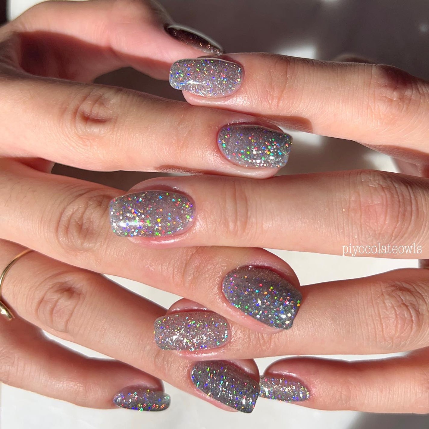 ぴよこれいと あうるす on LIPS 「突然ですが、ネイル変えました。(とっくに)このギランギランなフ..」(5枚目)