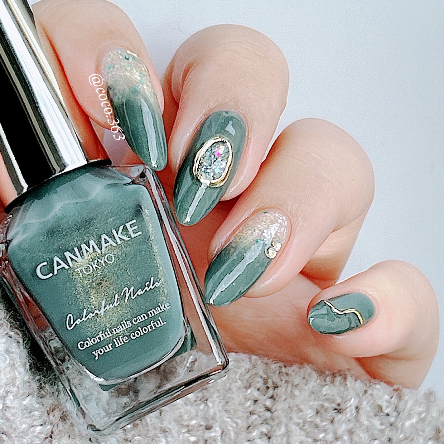 カラフルネイルズ/キャンメイク/マニキュアを使ったクチコミ(3枚目)