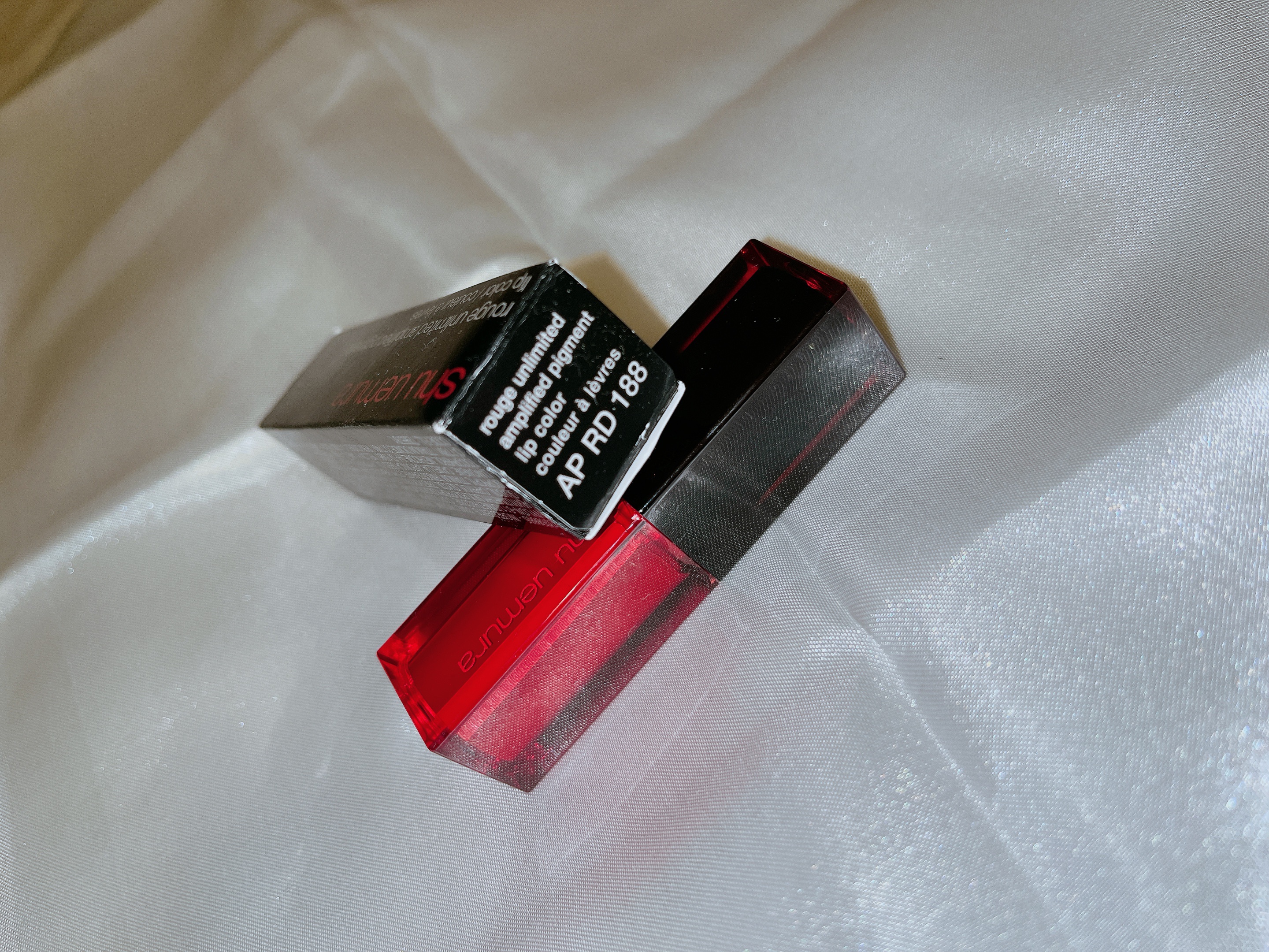  ルージュ アンリミテッド アンプリファイド ピグメント/shu uemura/口紅を使ったクチコミ（2枚目）