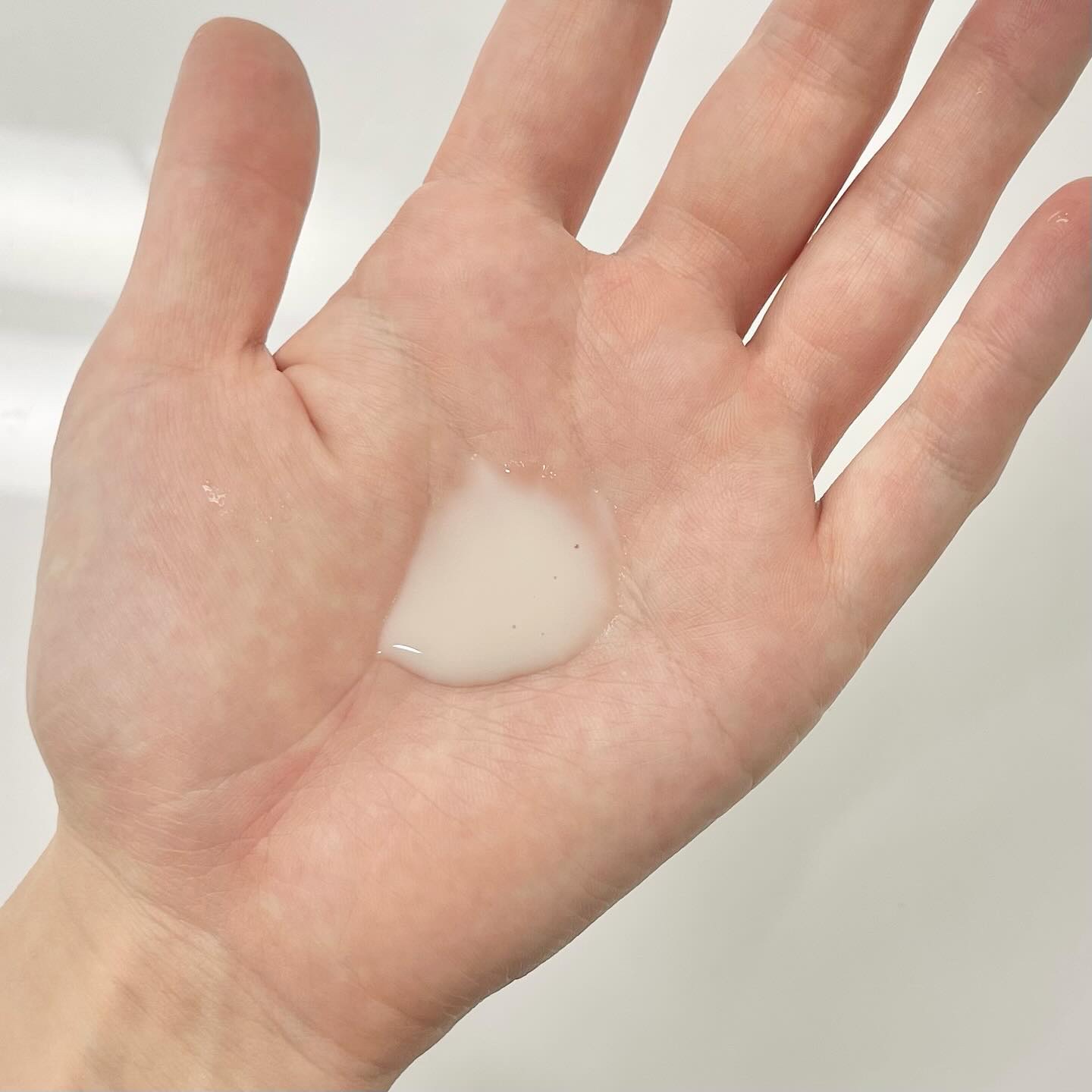 ヴィーガンコンブチャ ティー エッセンス/Dr.Ceuracle/オールインワン化粧品を使ったクチコミ（3枚目）