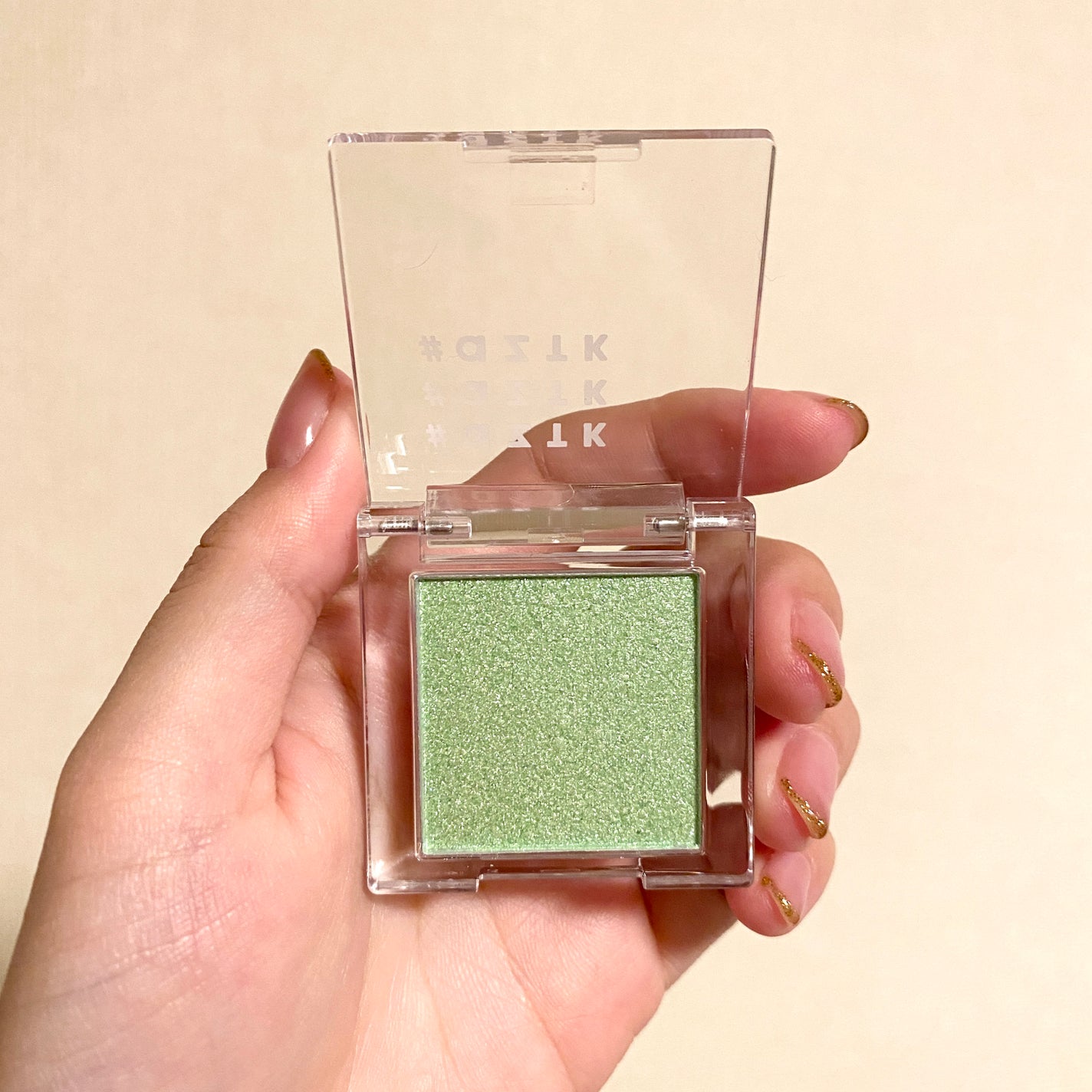 シングルアイシャドウ/aZTK/単色アイシャドウを使ったクチコミ(3枚目)