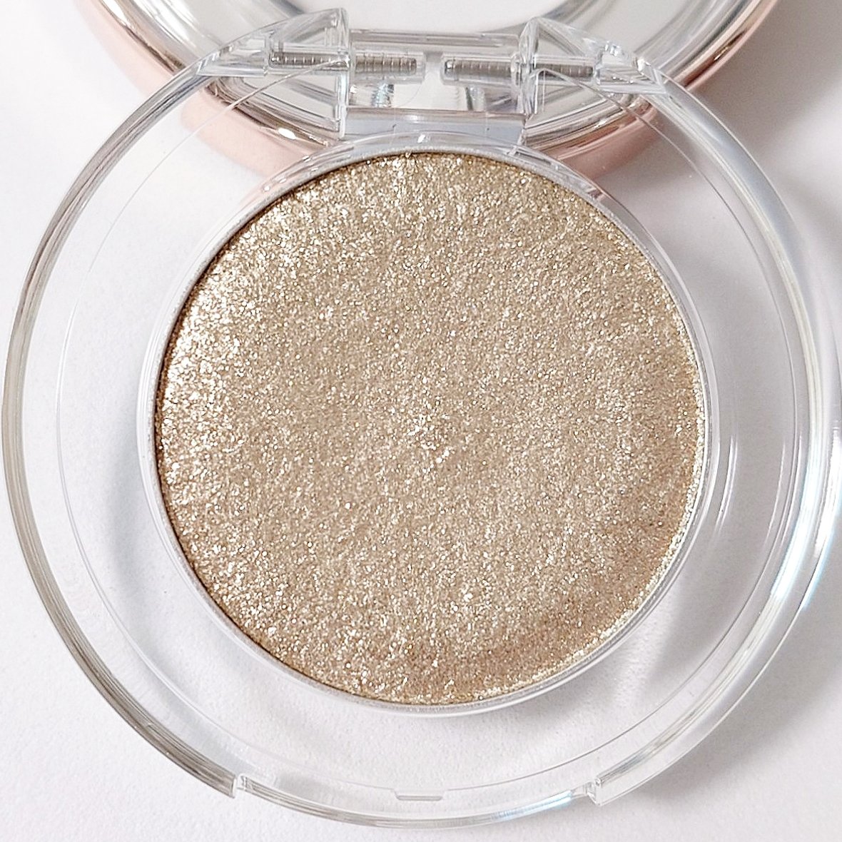 ダズリング ジェム 01 moon dew/DECORTÉ/単色アイシャドウを使ったクチコミ（3枚目）