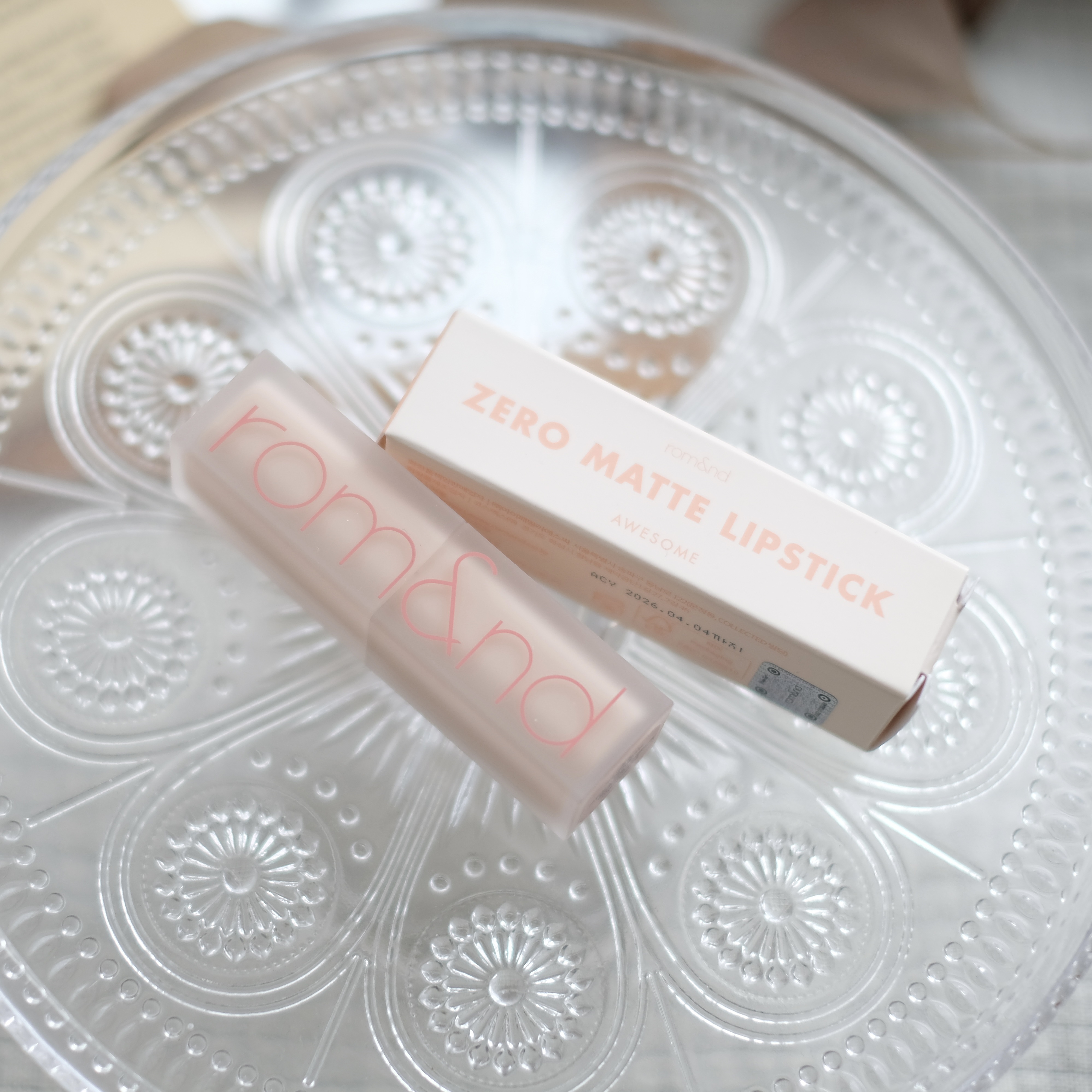 ゼロマットリップスティック 06 オーサム/rom&nd/口紅を使ったクチコミ（2枚目）