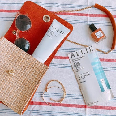 Think Sustainability Be Beautiful. 
ALLIE（アリィー）
クロノビューティ ジェルUV EX
 SPF50+ / PA++++ / 本体 / 90g / 無香料
⁡