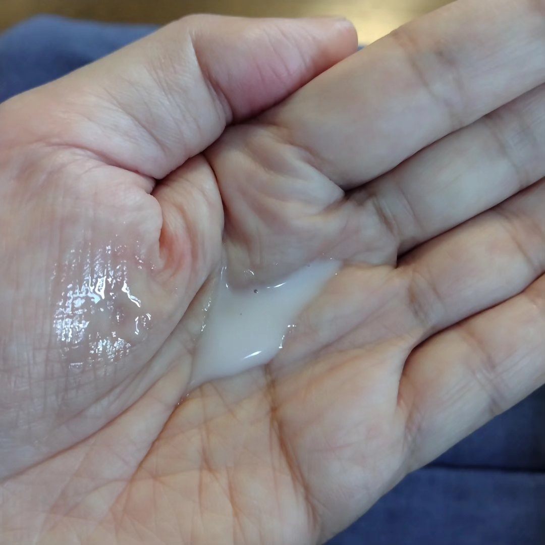 ヴィーガンブラックベリー コンプレックスクリームエッセンス/MARY&MAY/化粧水を使ったクチコミ（3枚目）