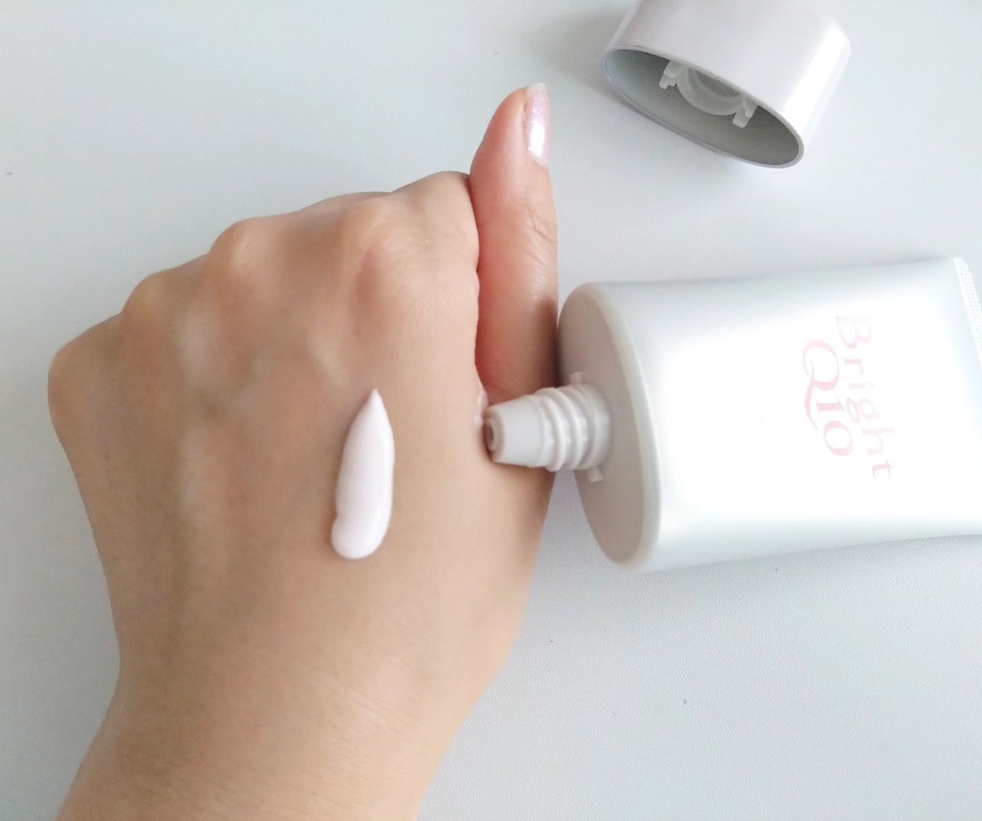 コエンリッチ ザ プレミアム ライトアップ モイストガード ハンドクリーム/コエンリッチQ10/ハンドクリームを使ったクチコミ(2枚目)