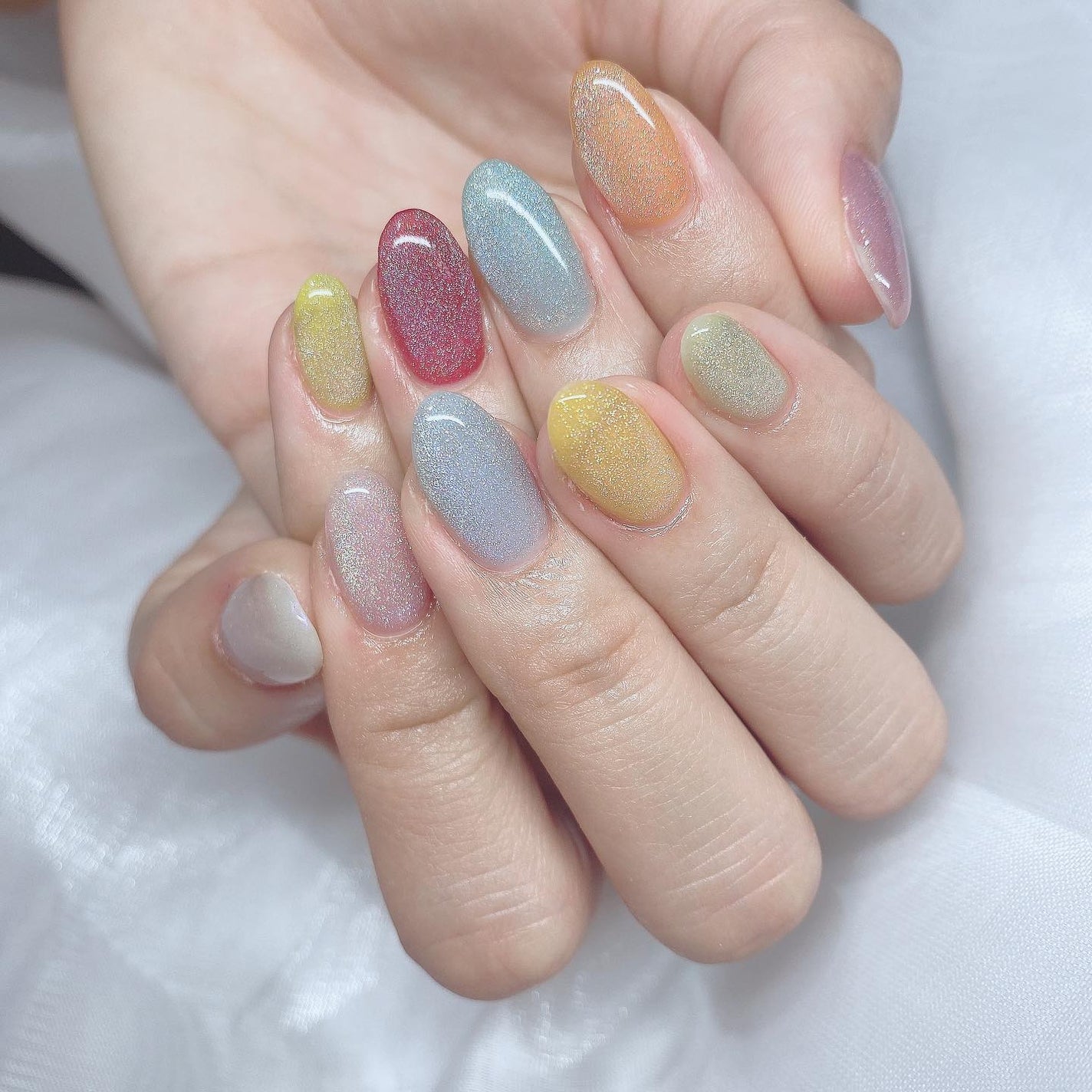 kanna on LIPS 「・・・カラフルユニコーンマグネット🦄🌈💓全部ちがうシアーカラー..」(2枚目)