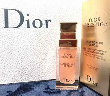 【デパコス】
Dior : LA MICRO-HUILE DE ROSE (Dior Prestige)

Dior プレステージシリーズのプレ美容液です。
20種類以上もの微量要素を 10,000粒以