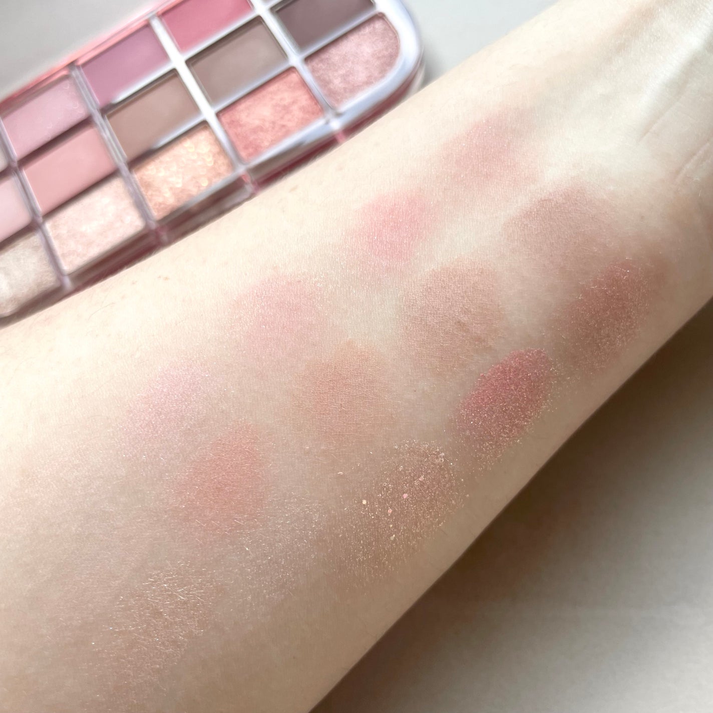 フィー モアムードアイパレット/fwee/アイシャドウパレットを使ったクチコミ(2枚目)