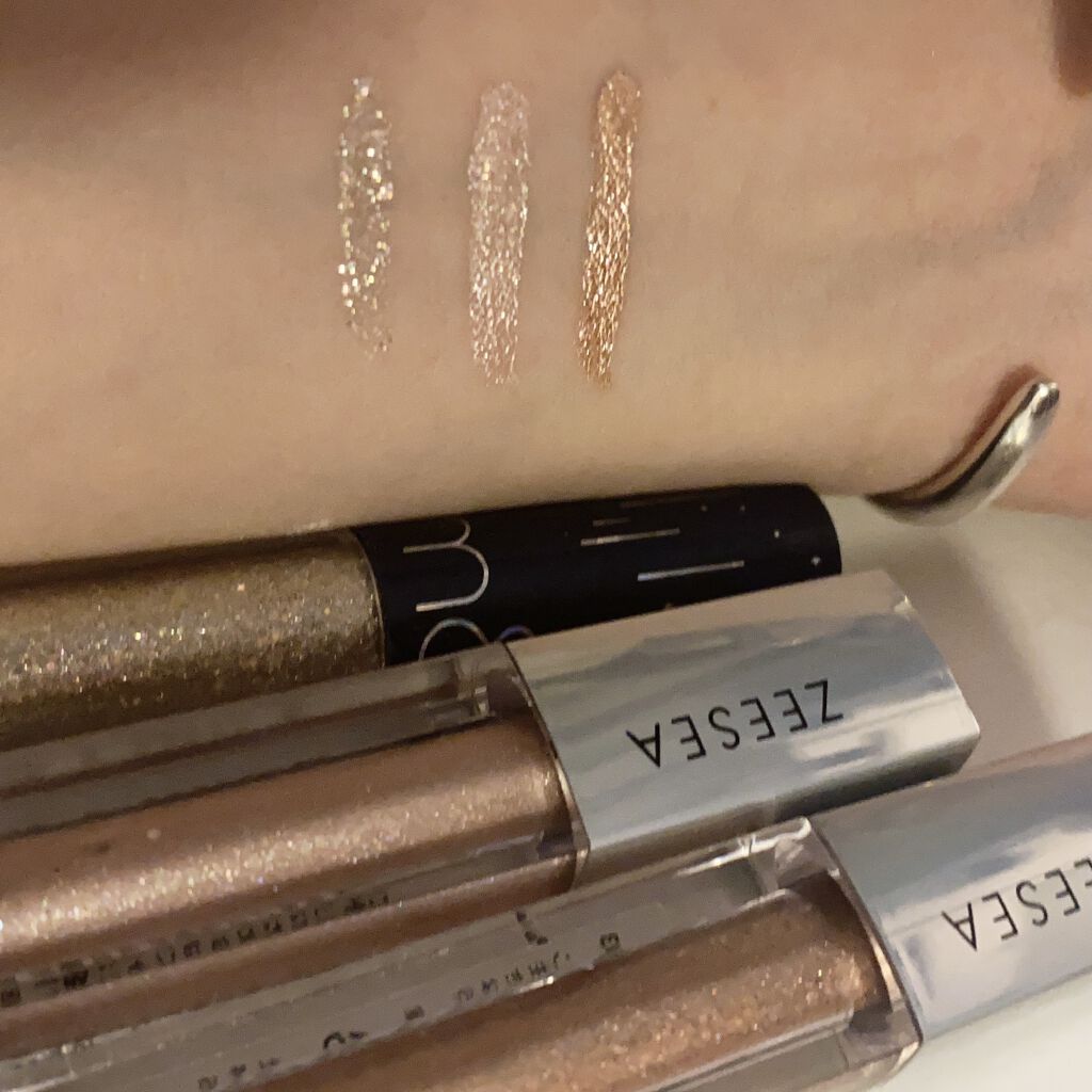 ダイヤモンドシリーズ 星空リキッドアイシャドウ/ZEESEA/リキッドアイシャドウを使ったクチコミ（1枚目）