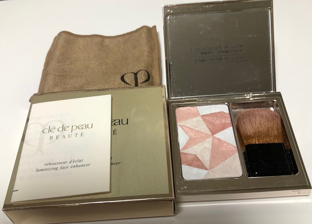 クレ・ド・ポー ボーテ レオスールデクラ/クレ・ド・ポー ボーテ/パウダーハイライトを使ったクチコミ(1枚目)