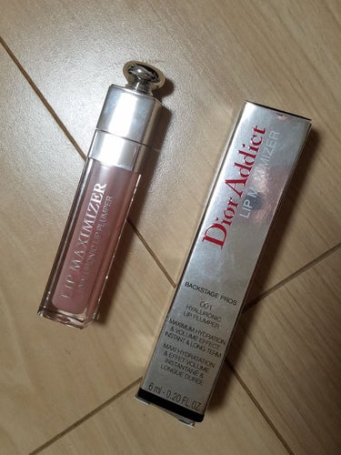 やっと手にいれました‼️

Diorのリップマキシマイザー💄❤

お色は001ピンクです。

成分にカプサイシンが入ってるようで唇をぷっくりさせてくれるものであたしはグロスを購入しました。
リップも悩ん