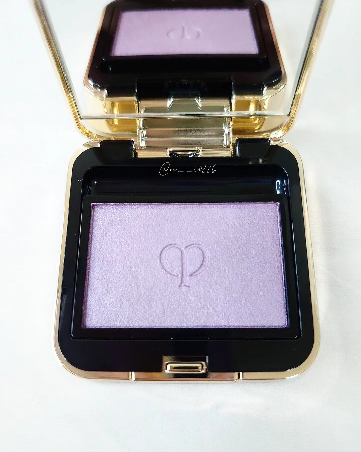 オンブルクルールソロ/クレ・ド・ポー ボーテ/単色アイシャドウを使ったクチコミ(3枚目)