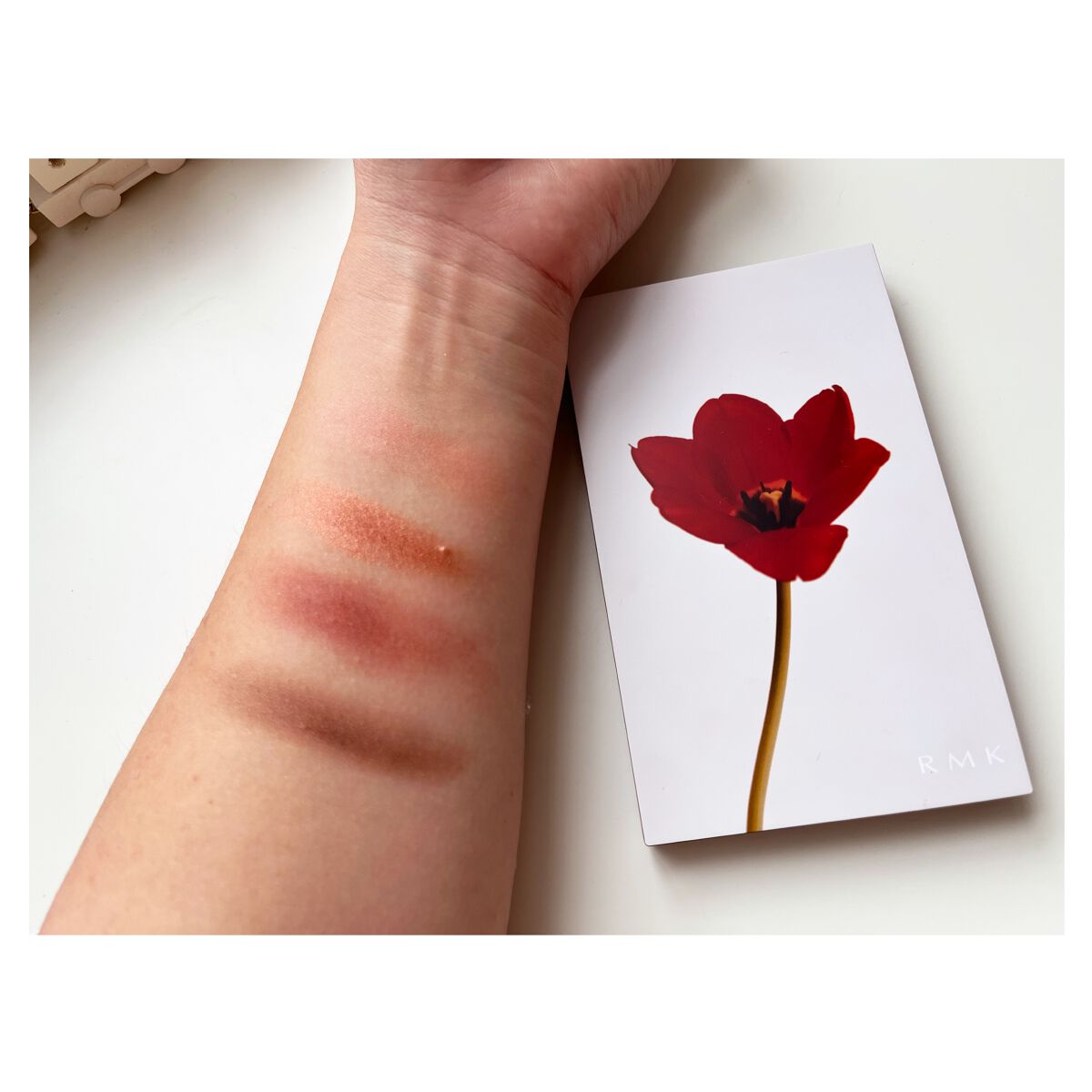 ウォーム メモリーズ アイシャドウパレット/RMK/アイシャドウパレットを使ったクチコミ(4枚目)