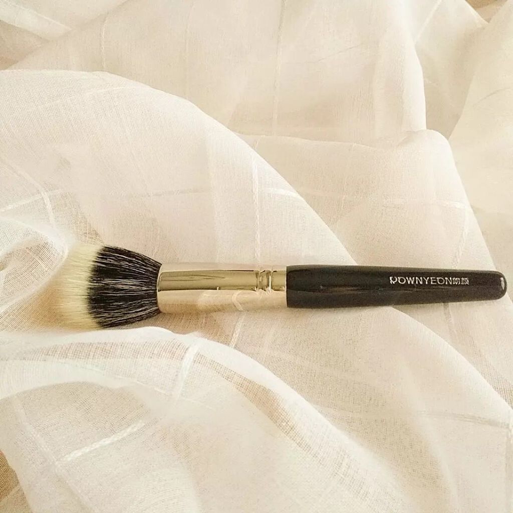 山羊毛パウダーブラシ/Rownyeon/メイクブラシを使ったクチコミ(5枚目)