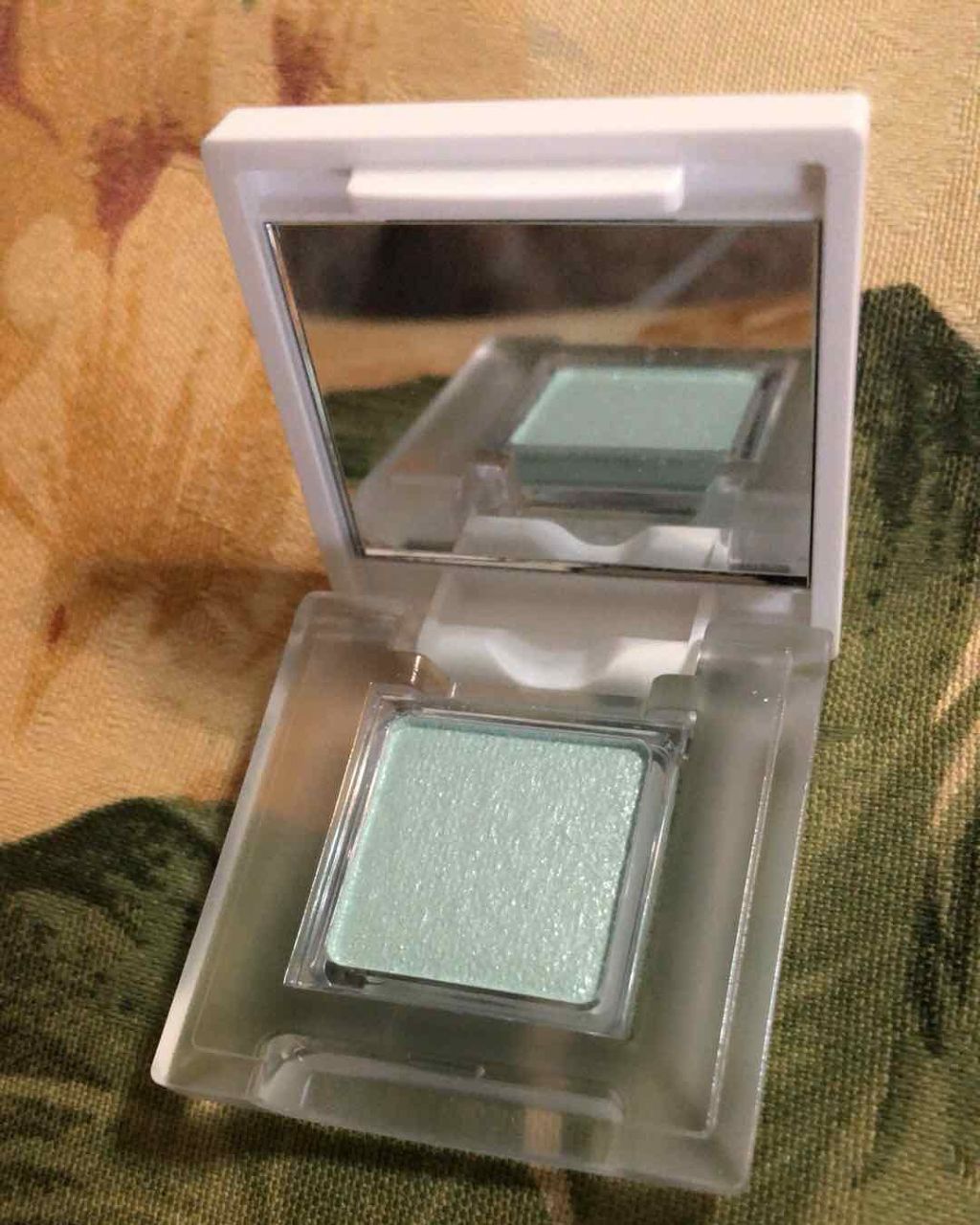 アイカラー プレイフル/エレガンス クルーズ/単色アイシャドウを使ったクチコミ（1枚目）